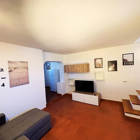 5 Minutes From The Sea Apartment
